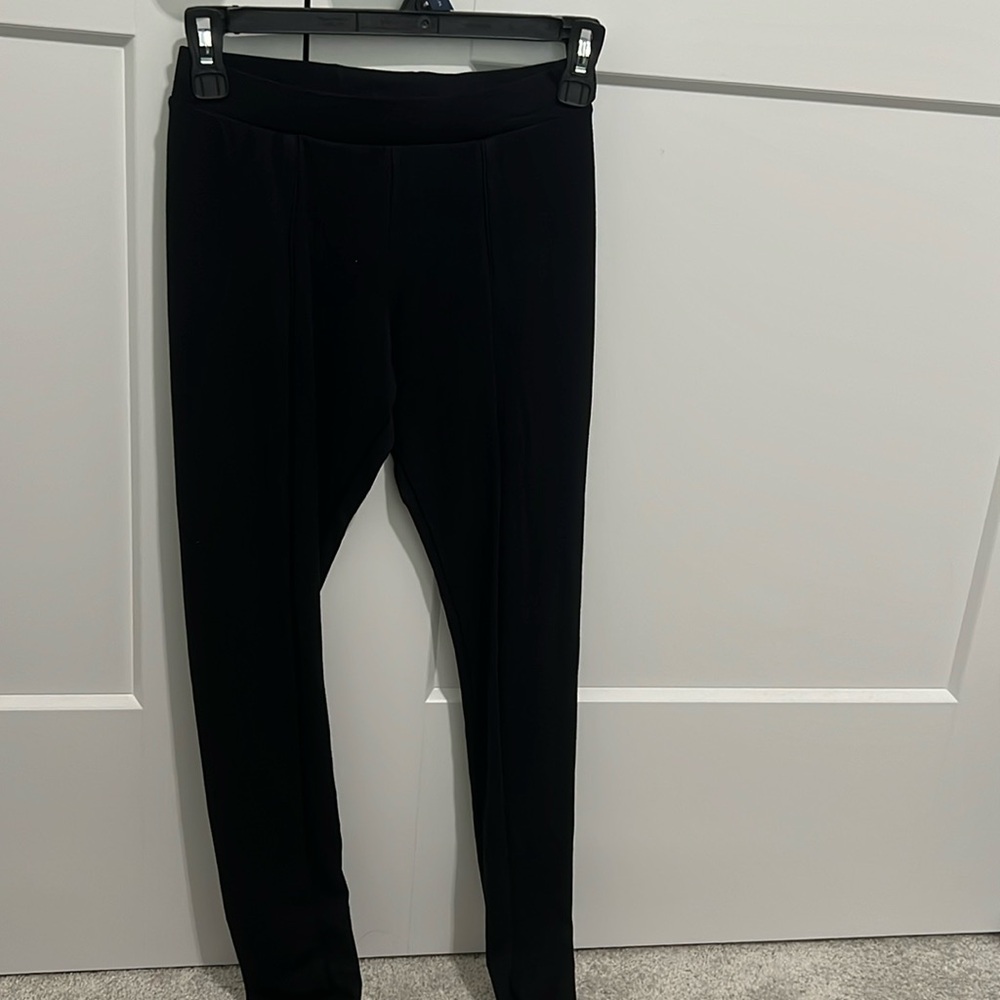 all black leggings